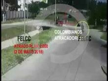 Embedded thumbnail for Cámaras de seguridad registran el modus operandi de atracadores colombianos 
