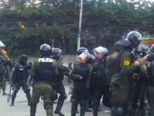 Embedded thumbnail for Fuerte enfrentamiento entre cocaleros y la policía 